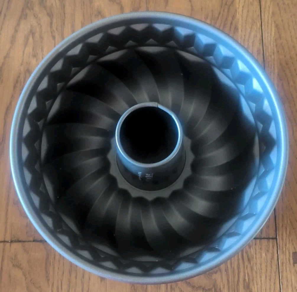 Kaiser Bundt Pan, Mini Cake Mold 5 Cup Made in Germany Cook Baking. Non-Stick
Opens in a new window