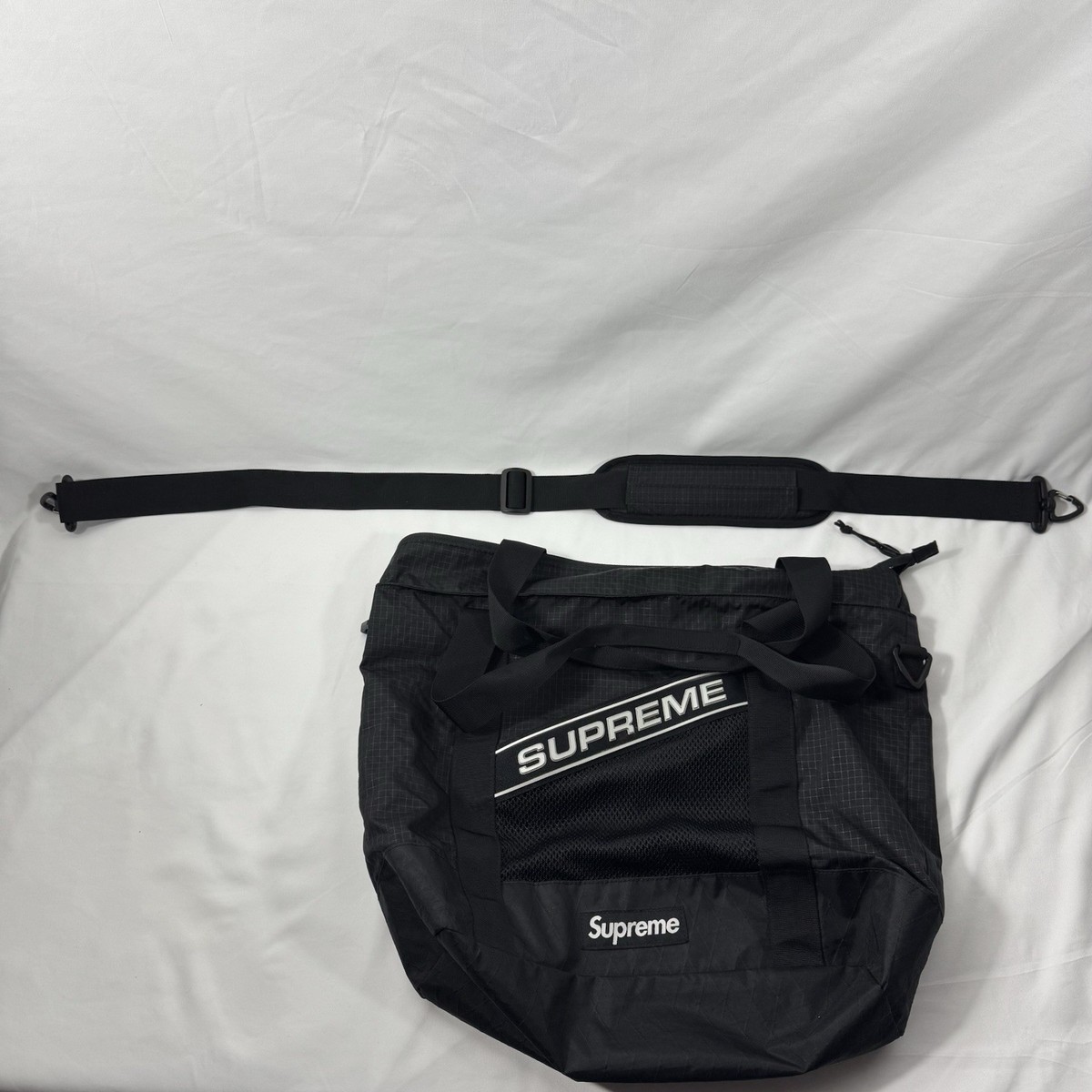 バッグ Supreme 23Ss Field Messenger Bag Gonz Supreme SS23 Field Messenger Bag BLACK 22L Mark Gonzales Gonz Logo
