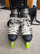 CCM 92 Senior Ice Hockey Skates Size 43 Black/Grey/White Lace + Guards Bag