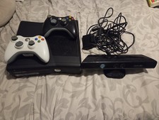 Xbox 360 Slim 250GB Console + 2 Controllers + Kinect