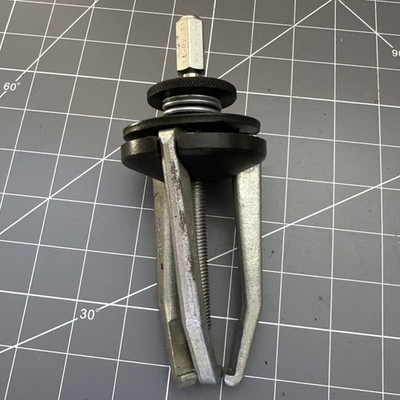 #ad Snap on Tools CG243 CG240 Small 3 Jaw Pressure Screw Gear Puller USA Light Use $125.00