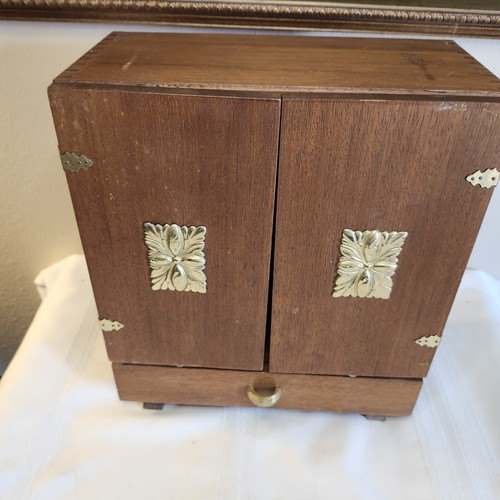 MID CENTURY WOODEN MINI LIQUOR BAR CABINET BY KAROFF - Picture 2 of 13