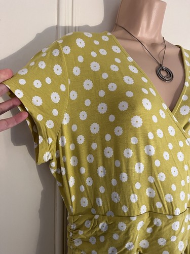Boden size 16R yellow viscose jersey wrap style knee length dress, white floral - Picture 4 of 15