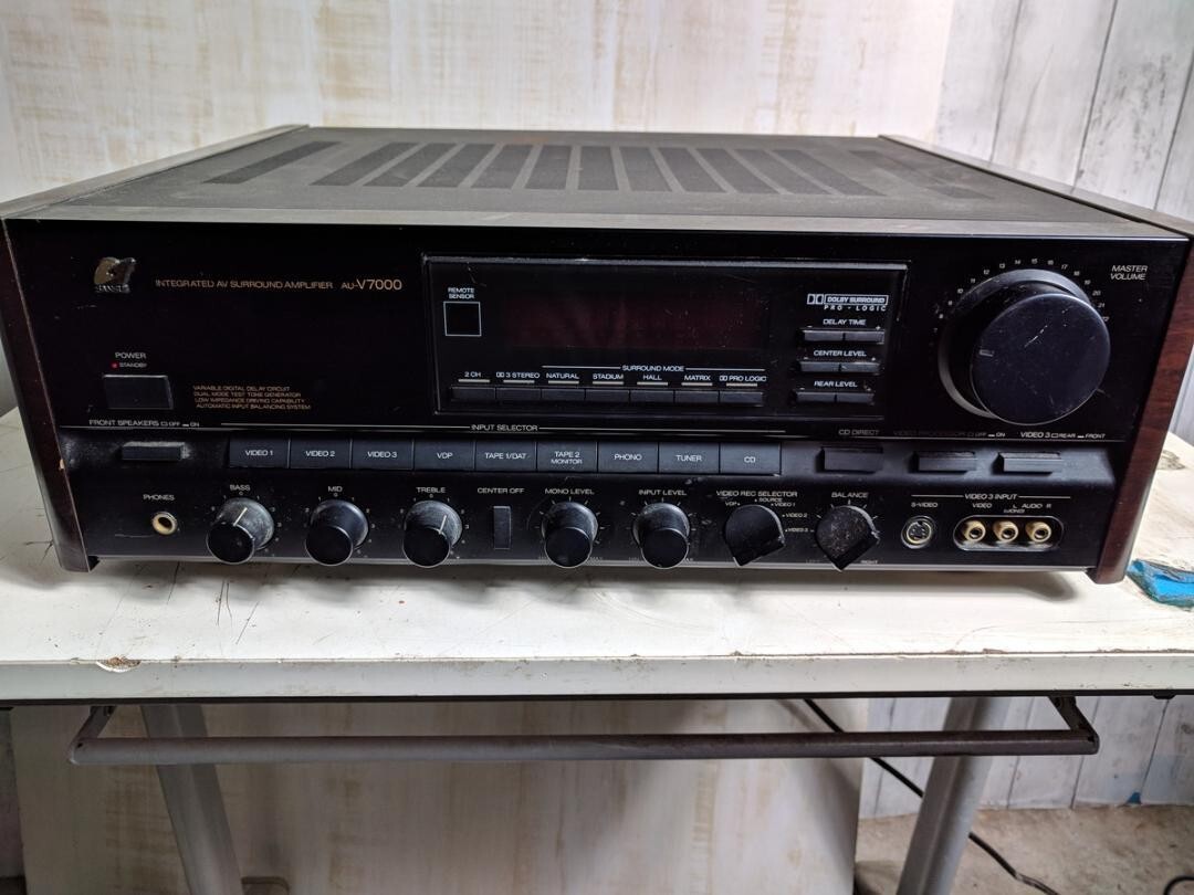 Sansui AU-V7000 Amplifier Excellent Condition Rare