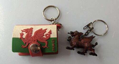 Vintage Welsh Dragon Keyring And Welsh Notebook Keyring Used - Picture 1 of 6
