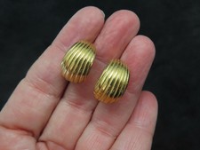 Vintage Gold Tone Ribbed Medium Hoop Pierced Earrings
