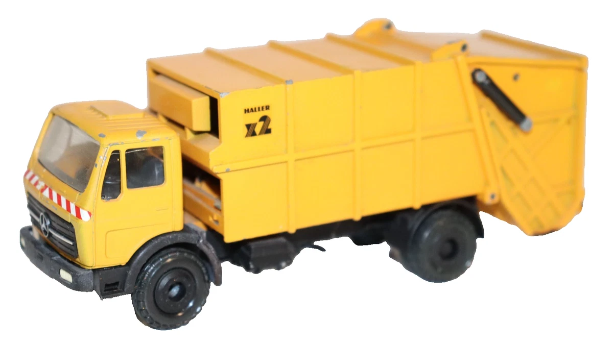 Conrad 1/50 – MAN 16.192 F-KO Mullwagen Camion Poubelle Haller, Très Bon état