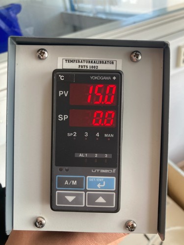Yokogawa/SenSonic PRTS 1002 temperature calibrator