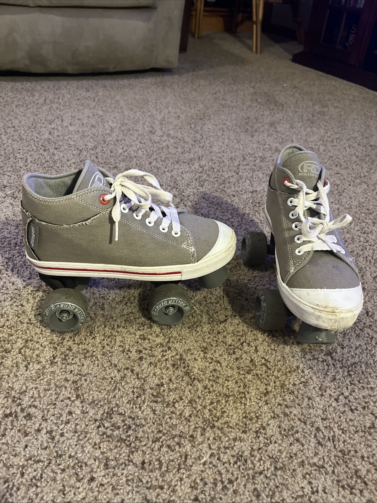 Size 6 Gray W/white Toes And Soles 5015-6569
