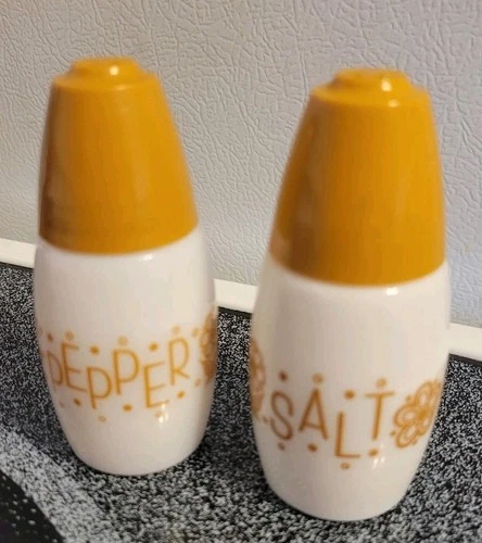 Vintage Gemco Westinghouse Gold Flowers/Butterfly Salt & Pepper Shakers-Corelle