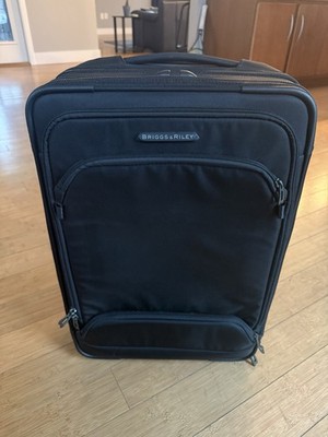 Briggs & Riley 22  Black 2 Wheel Upright Expandable Luggage
