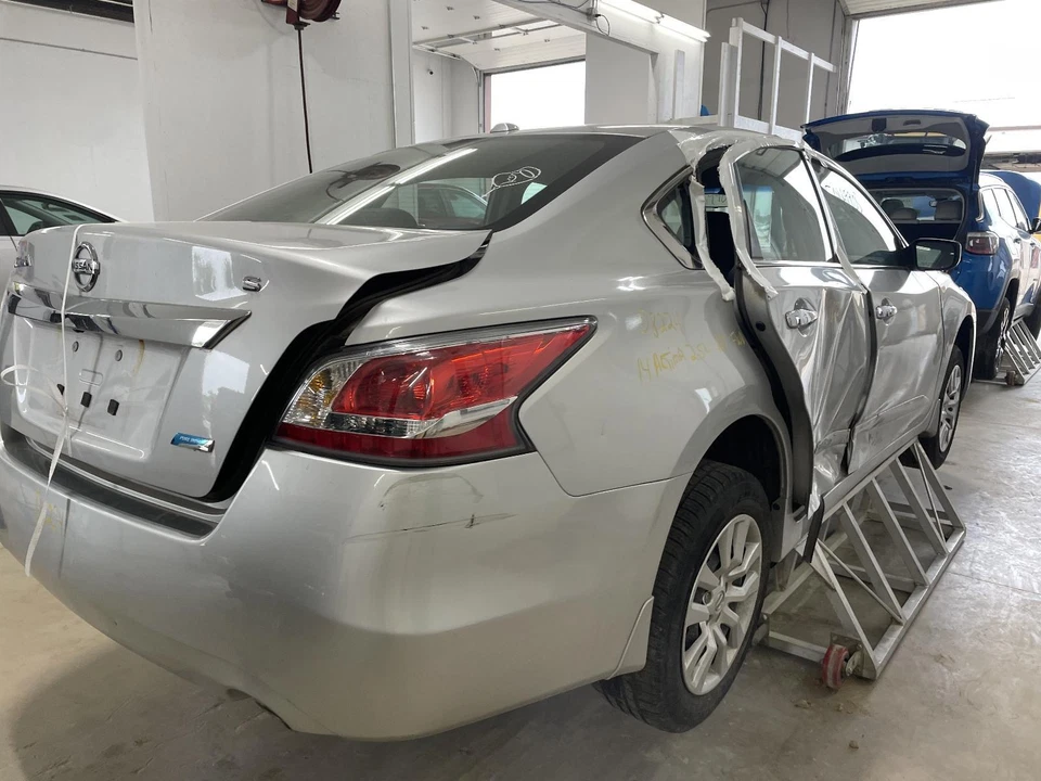 Used Front Right Seat Belt Front fits: 2014 Nissan Altima bucket passenger retra — 第 3/4 张图片