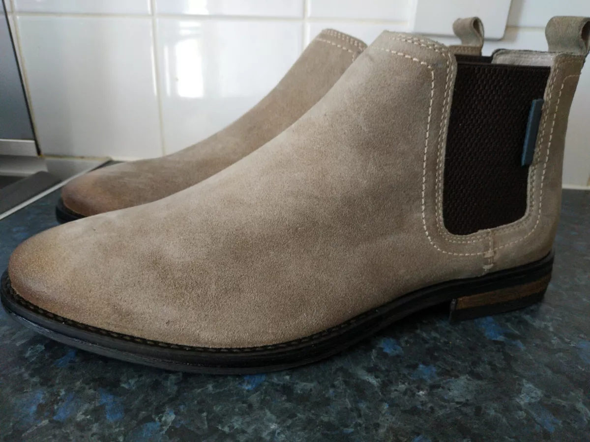 Tan chelsea boots hotsell mens river island