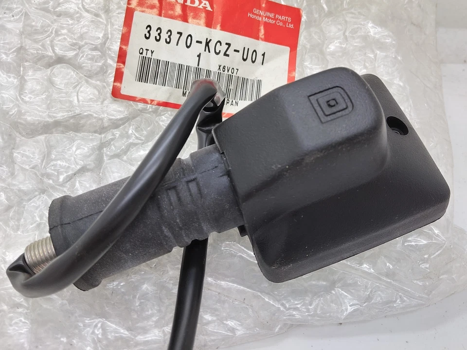 Honda XR250L Winker Base Complete LH.Front...33370-KCZ-U01..Genuine.Nos.NEW - Image 2 of 3