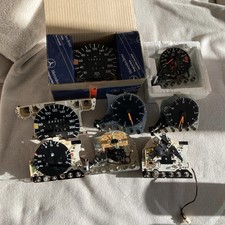 Konvolut Mercedes W201 Tachos, Uhren, Drehzahlmesser Und Tankanzeige Konvolut Mercedes W201 Tachos, Uhren, Drehzahlmesser Und Tankanzeige