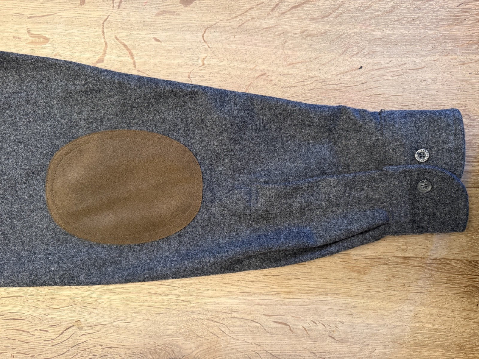 Pendleton Size XL Grey Trail Elbow Patch Long Sle… - image 5