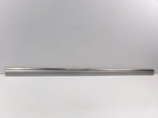 Mercedes W220 Türleiste vorne rechts 2206900662 silber Mercedes W220 Türleiste vorne rechts 2206900662 silber