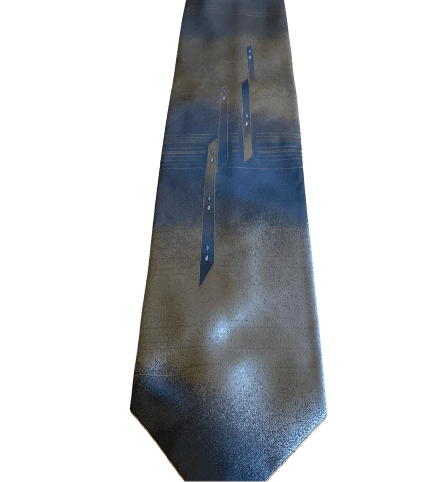 Gravata masculina Town Craft dourada e preta ombré com design geográfico 58X4” - Imagem 2 de 4