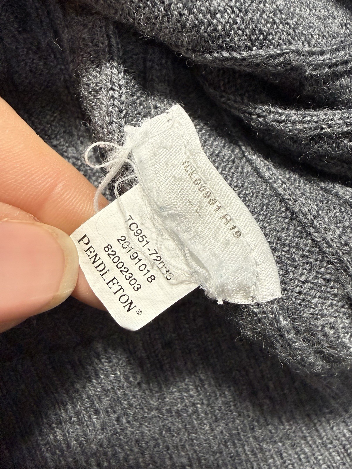 Pendleton Women’s Small Gray Cable Knit Sweater M… - image 5