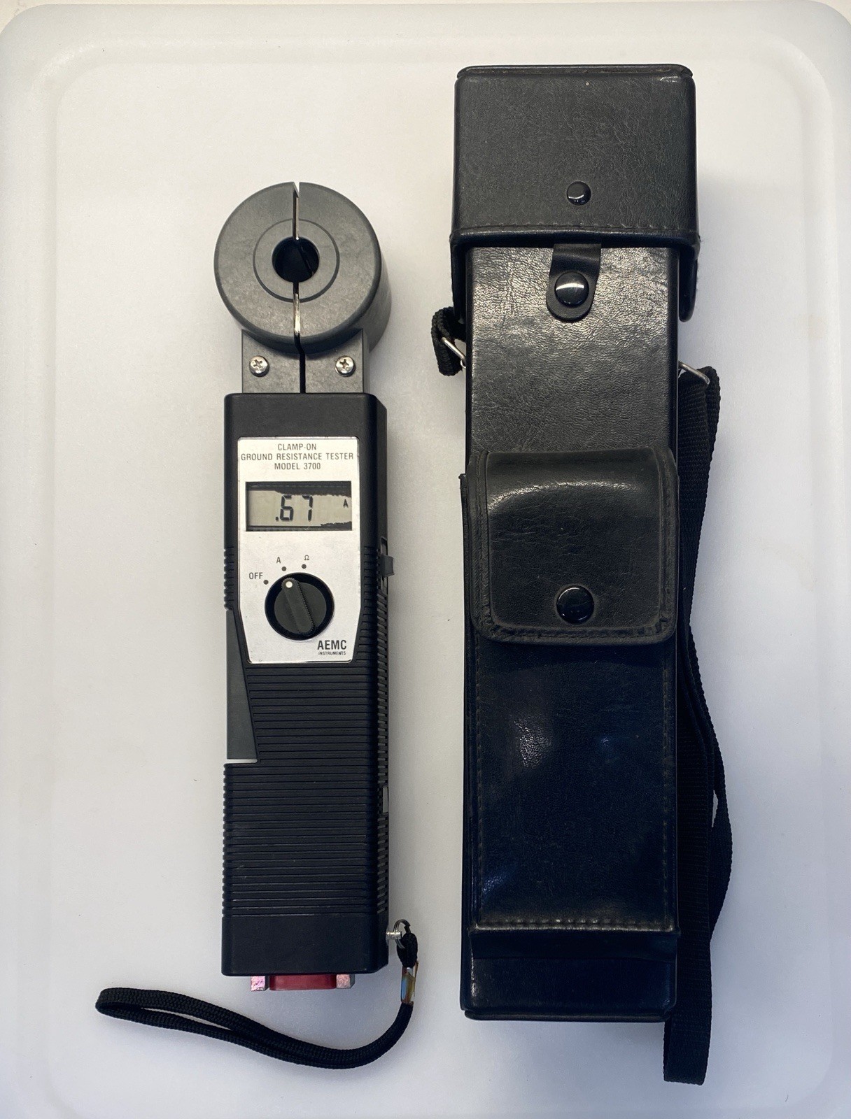 AEMC Model 3700 Clamp-On Ground Resistance Tester with Case - UNTESTED