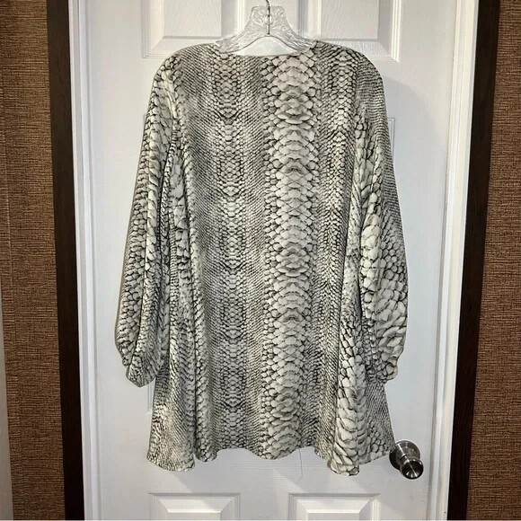 Adrienne Tan/Beige Python/Snake Print V Neck Long… - image 8