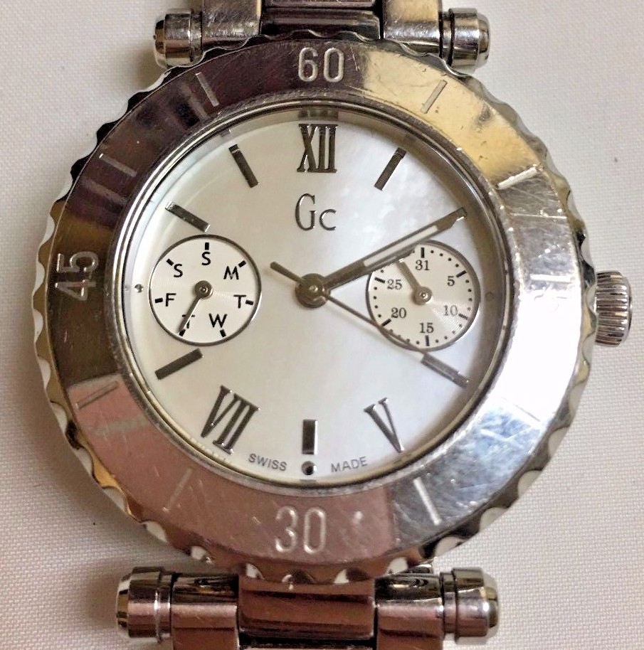 送料・関税込★Gc collection ゲス SILVER i20026l1 女性腕時計 s-l1200.jpg