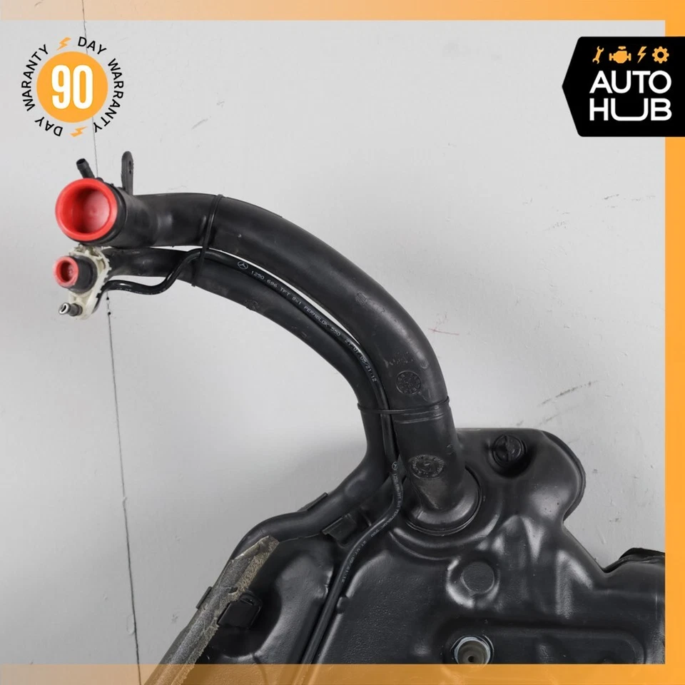 04-07 Mercedes W203 C55 AMG CLK500 CLK350 Conjunto de depósito de combustible de gasolina OEM Foto 2 de 4