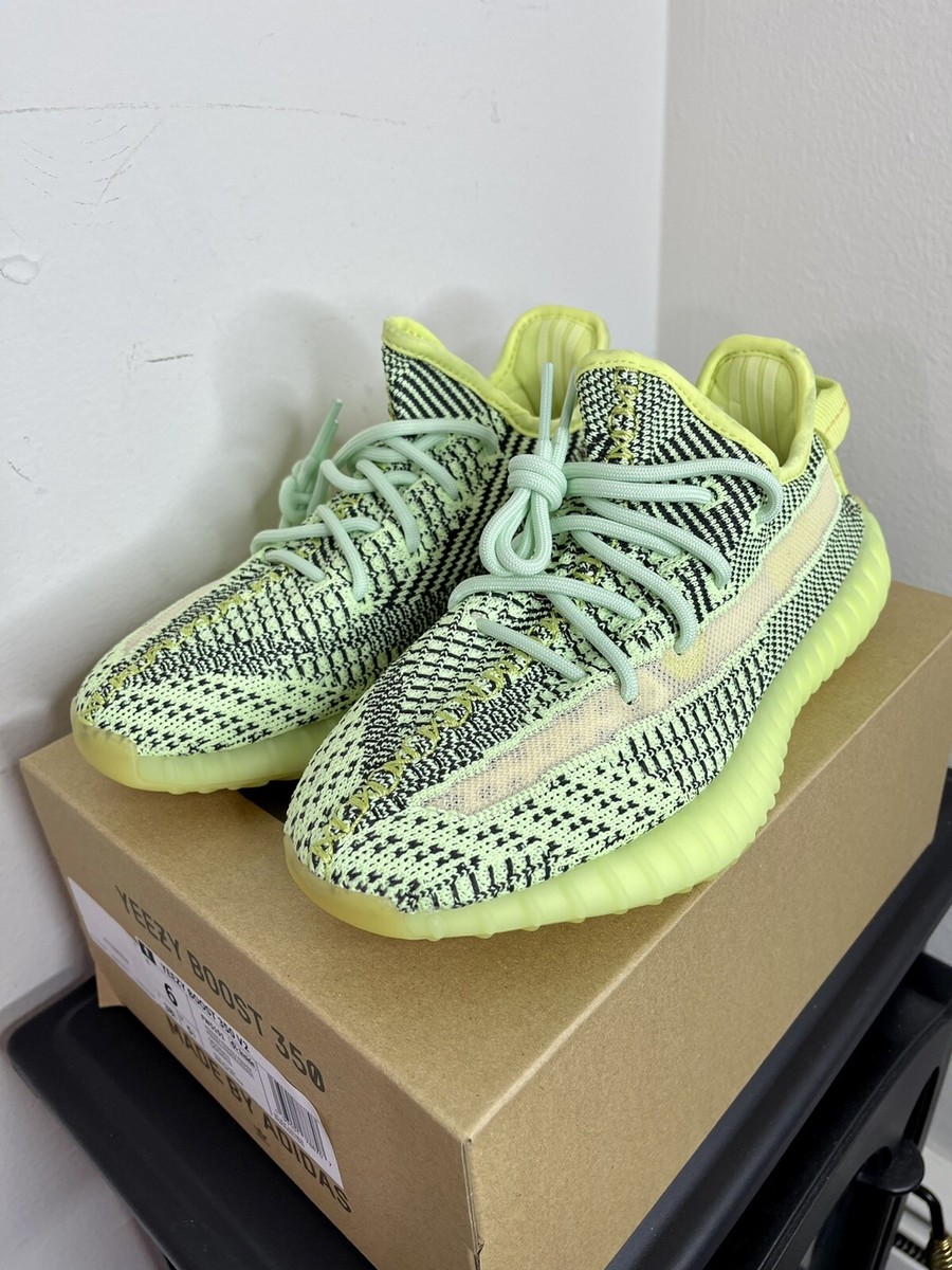 Adidas Yeezy Boost 350 V2 Yeezreel FW5191 Size 9.5 Non-Reflective Green Black FW5191 adidas Yeezy Boost 350 V2 Yeezreel Non-Reflective  main image 4