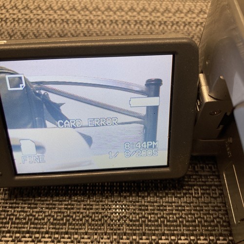 Hitachi DZ-GX20MA Digital Camcorder WORKS BUT WONT READ LOOK READ DESR..++EXTRA - Picture 14 of 16