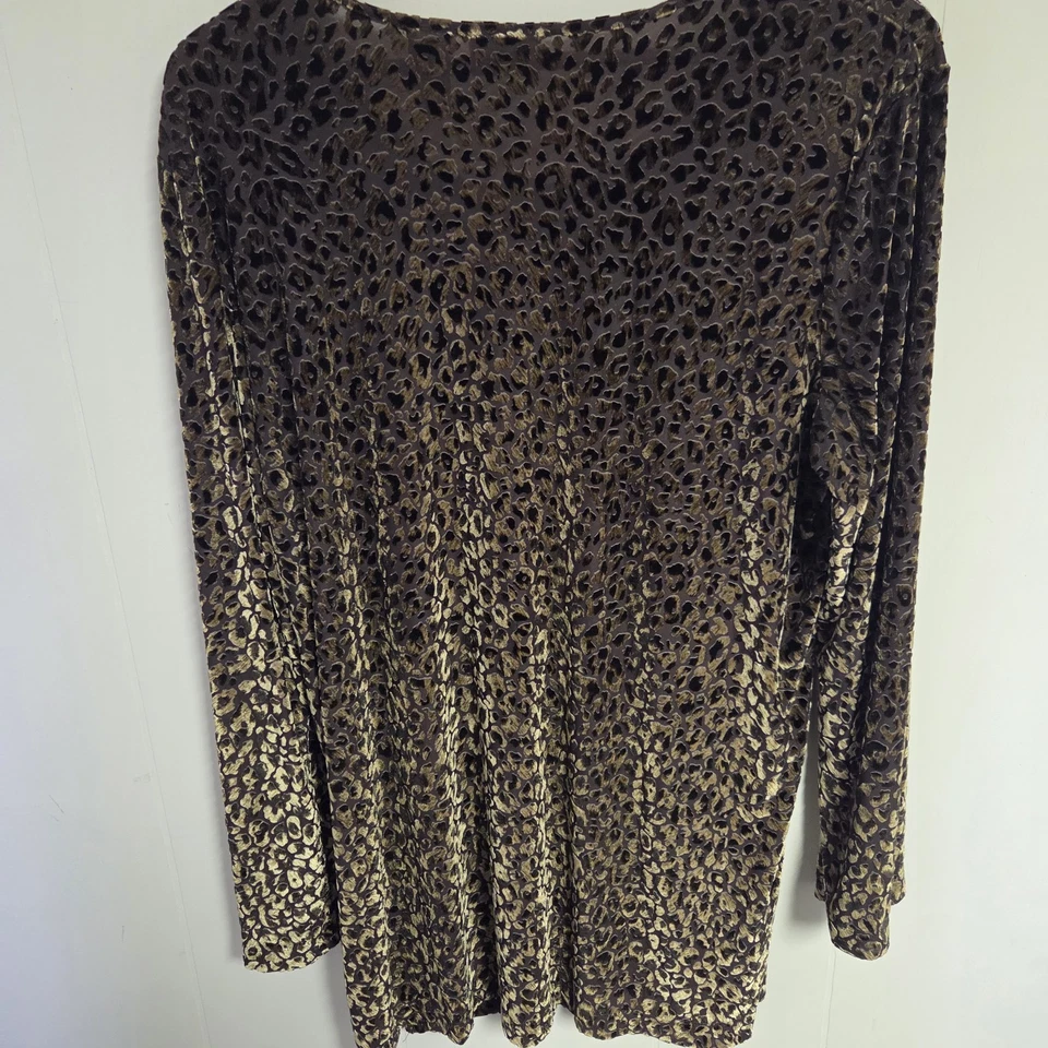 Top Chicos Estampado Leopardo Terciopelo Burnout Manga Larga Talla 3 Foto 2 de 4