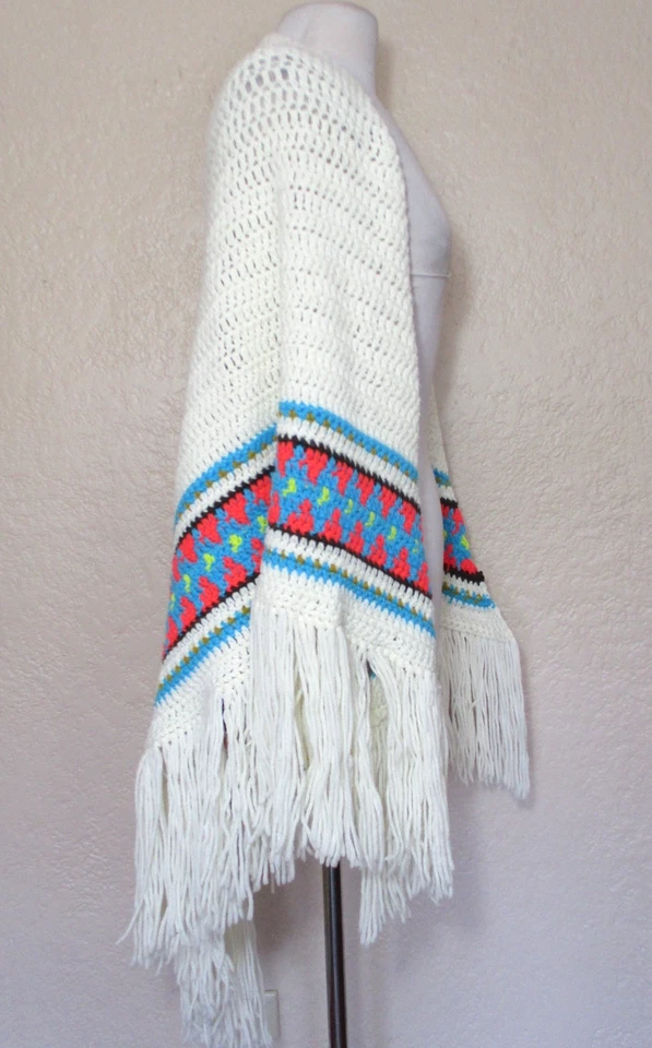Mantón de ganchillo vintage años 70 flecos blanco multicolor hecho a mano casa de campo de la abuela Foto 4 de 4