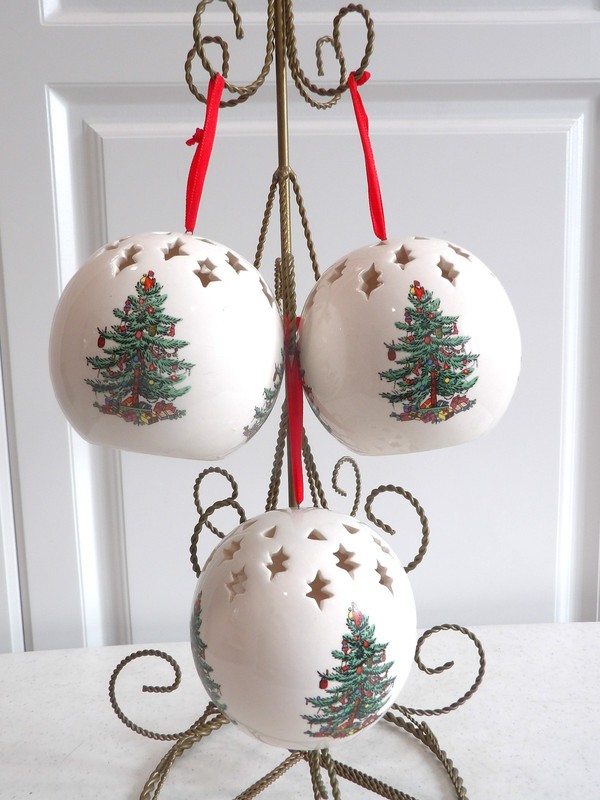 Set of 3~Spode Christmas Tree Hanging Pierced Potpourri Pomander Balls