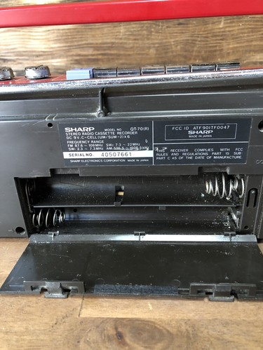 Vintage Rare Sharp QT-70 Stereo Radio Cassette Recorder Red! AC Adapter - Picture 11 of 14