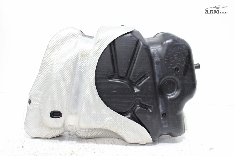 Chevrolet Malibu 2016-2018 1,5 L depósito de tanque de combustible de gasolina con escudo térmico OEM Foto 2 de 4