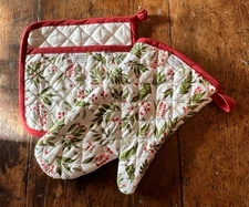 Williams Sonoma Noel Oven Mitt Pot Holder Set 2 Holly Berries Christmas Winter 