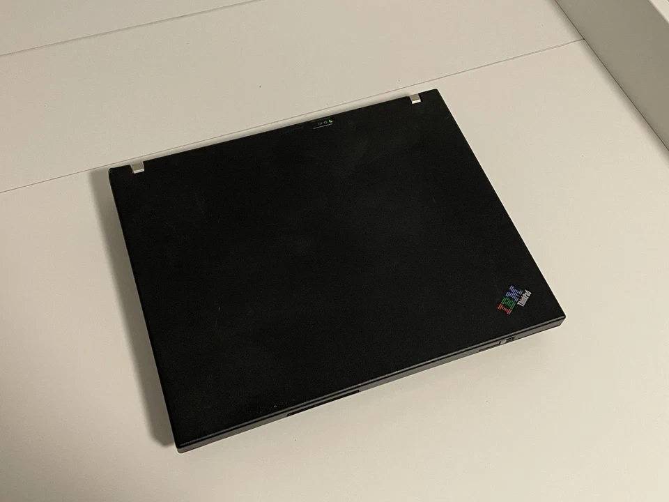 Lenovo IBM ThinkPad R60e Laptop Type:0657 Linux  - Bild 4 von 4