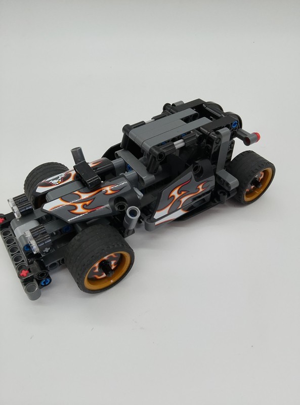 LEGO TECHNIC: Getaway Racer (42046)