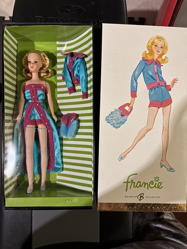 Barbie Collector G8049 Gold Label Francie Doll Reproduction 2004 NRFB