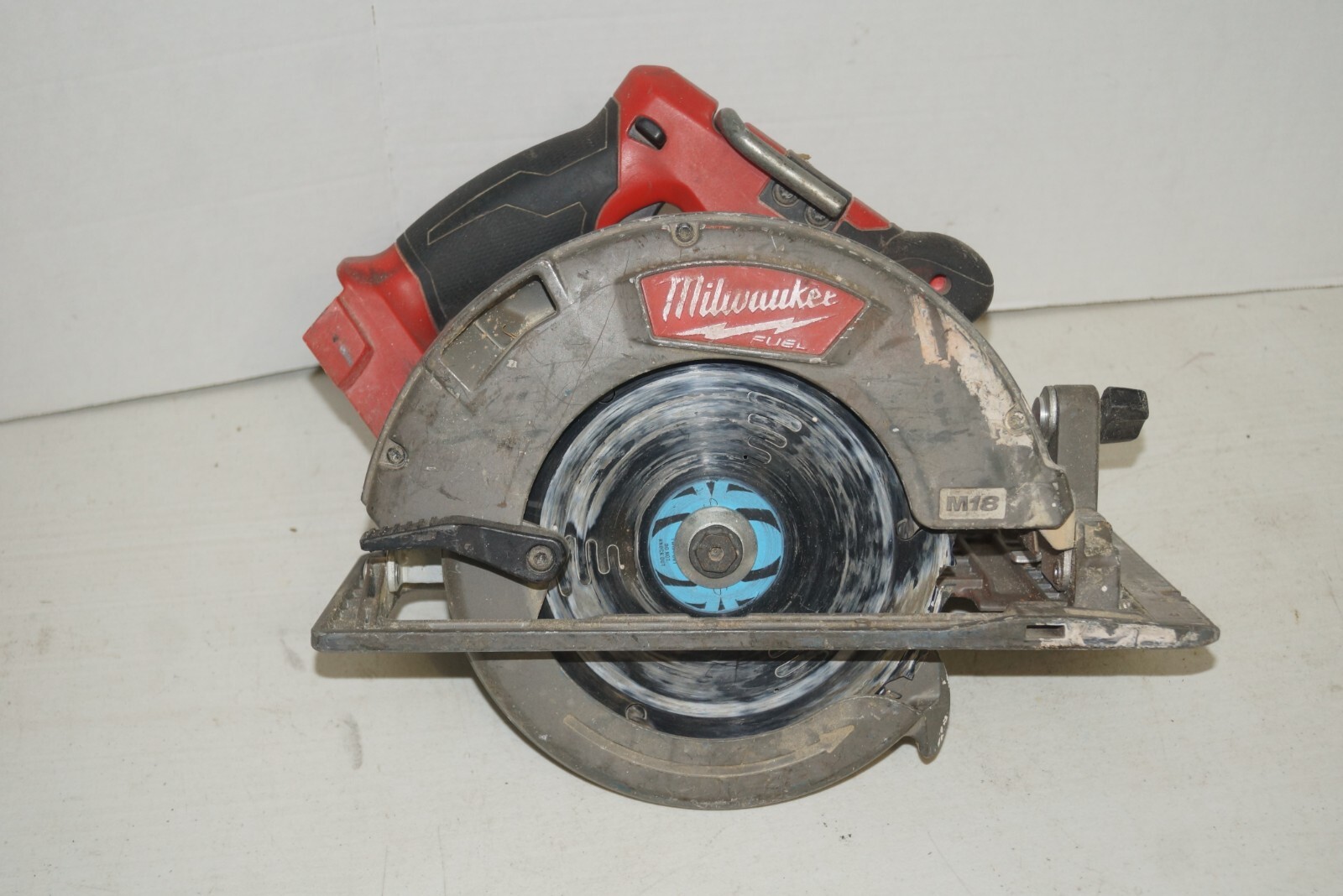 FOR PARTS NOT WORKING - Milwaukee 2731-20 Cordless Circular Saw Brushless