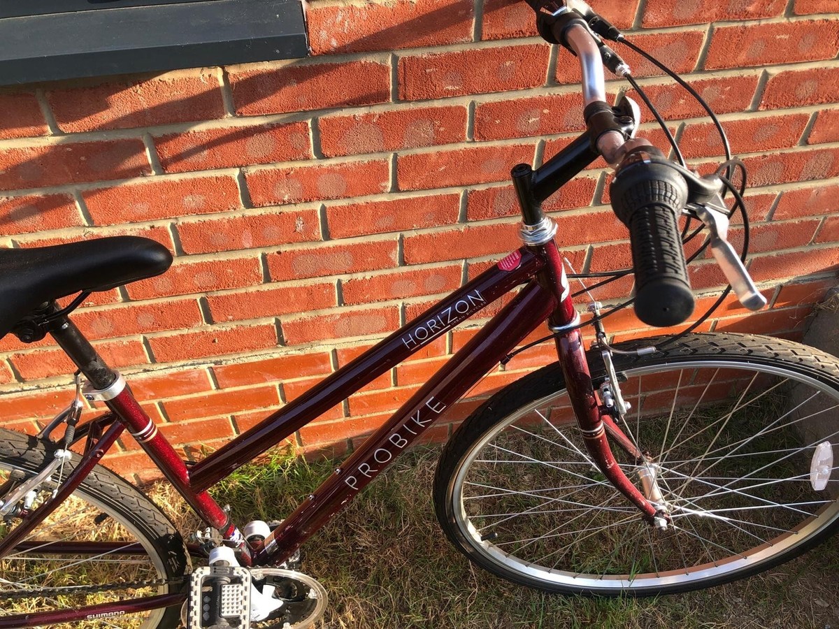 Probike horizon Women's Maroon with a 700c wheel size