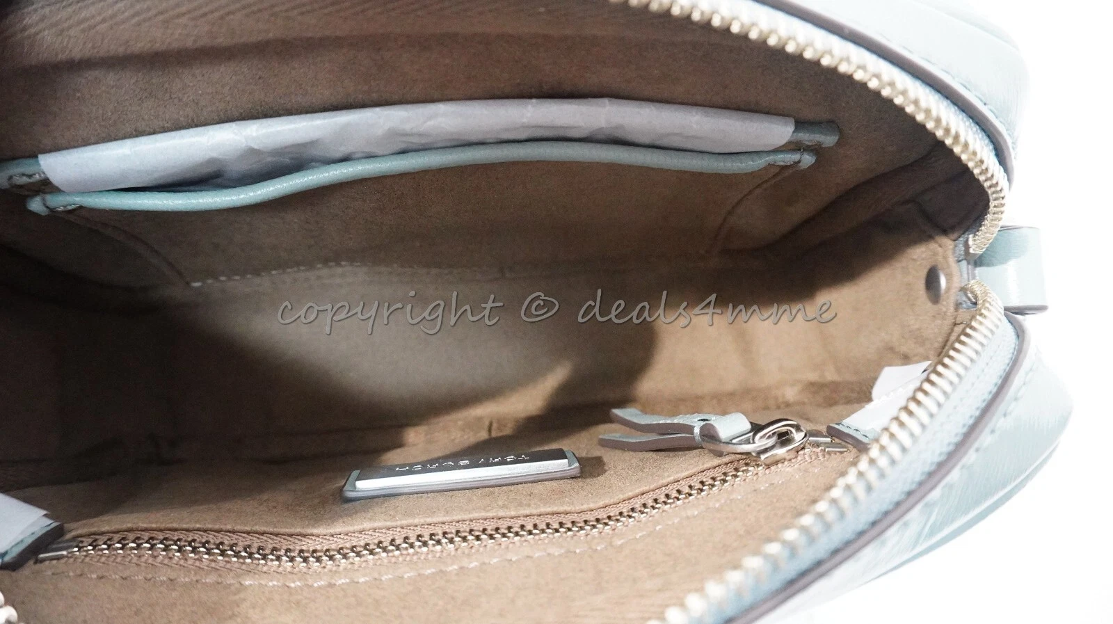 Borsa nuova con etichette Tory Burch 135751 piccola Kira brevetto fotocamera in chiaro artico prezzo al pubblico consigliato $498