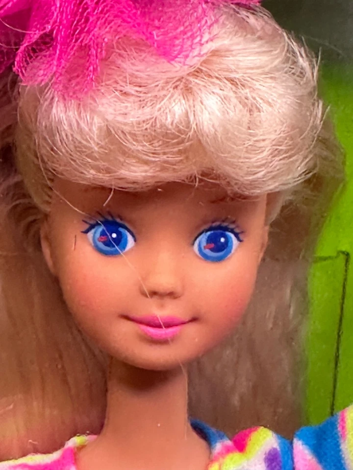 Vintage 1991 Mattel Barbie “Totally Hair Skipper” #1430 *NRFB* - Image 2 of 4