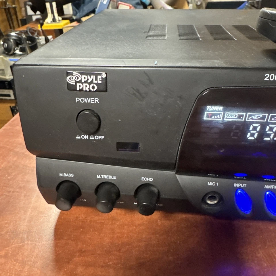 Pyle Pro 200 Watts Digital AM/FM Stereo Receiver PT260A - Image 4 of 4