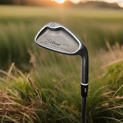 RH Titleist SW wedge DTR A01R 35.5'' Golf Club UPC813
