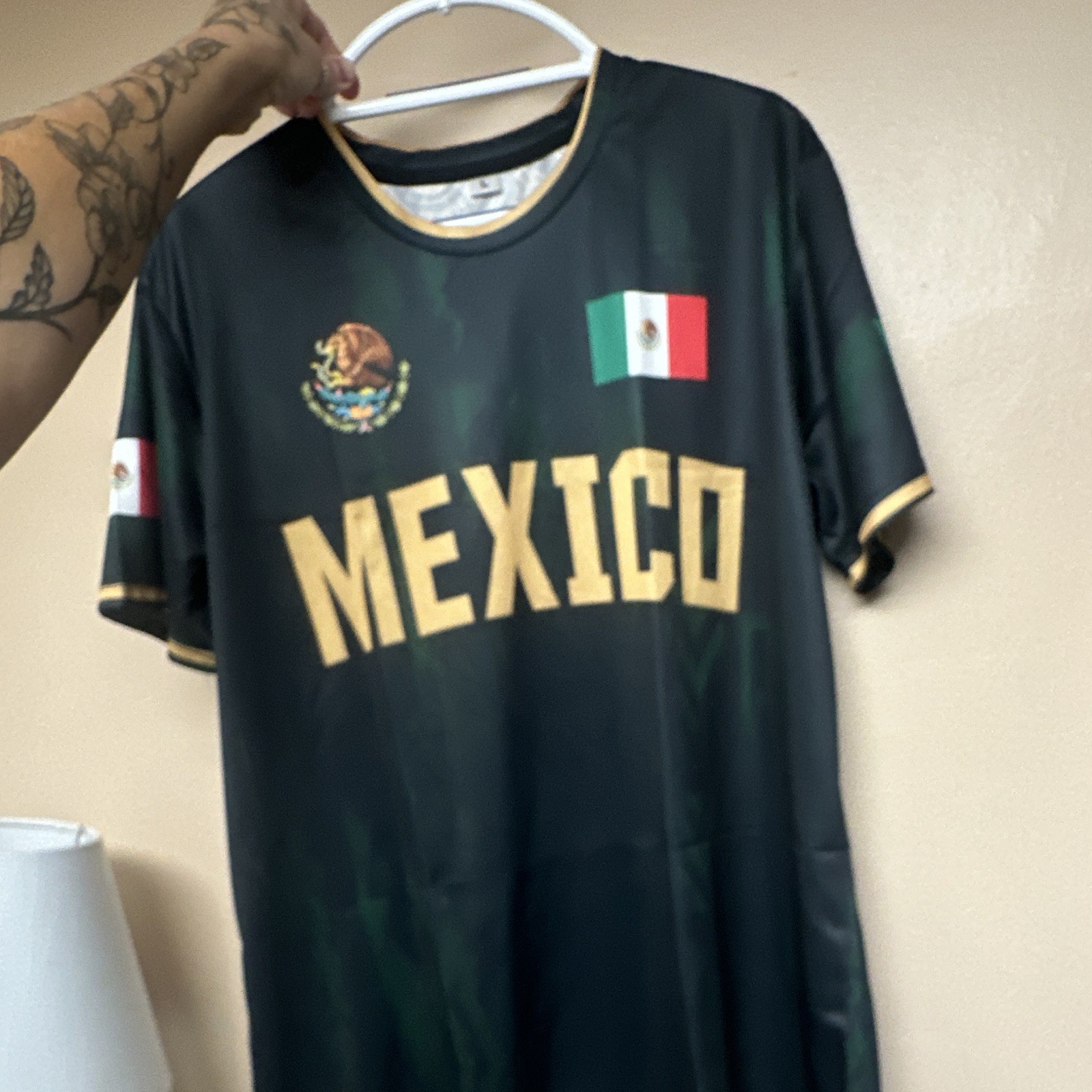 Mexico National Team Soccer Jersey Fan Shirt Black Gold Green White Red Size L