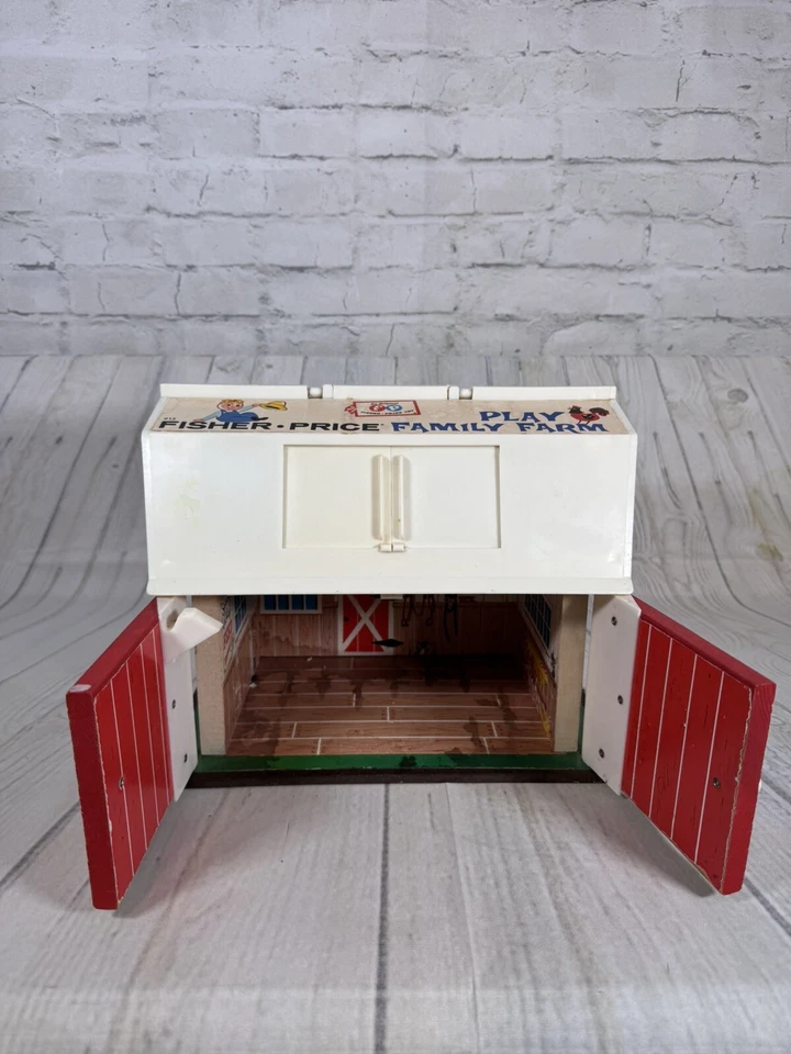De colección 1967 Fisher Price Family Play Farm Barn Only Foto 2 de 4