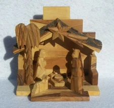 VINTAGE ISRAEL OLIVE WOOD CHRISTMAS NATIVITY MANGER SCENE