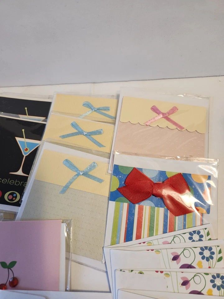 Lot of 30 Mini Note Cards w/Envelopes 14 In Plastic, 16 Have Envelopes Only - Image 3 of 4