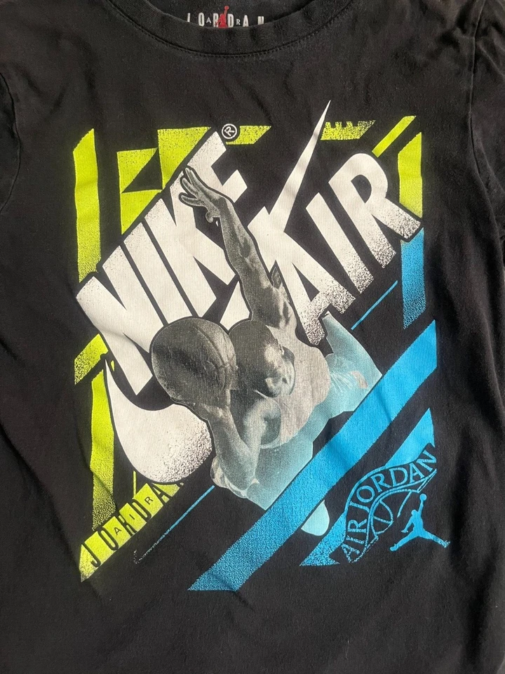nike air jordan kids shirt size small age 8 to 10 black short sleeve crew neck - Image 2 of 4