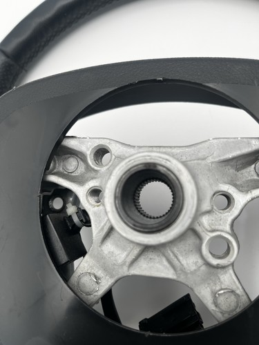 2002-2007 Subaru Impreza WRX OEM Momo Steering Wheel LHD With Cruise Control - Picture 10 of 11
